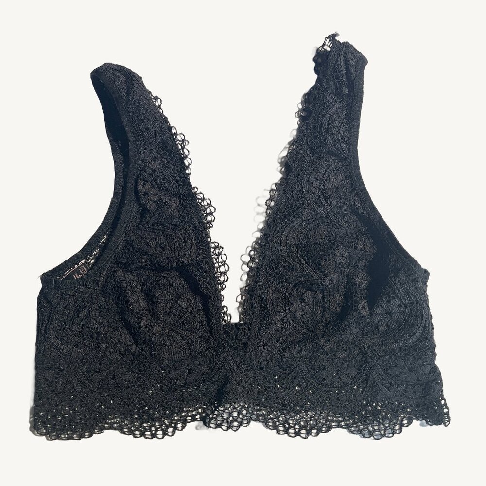 Black Victorias Secret V-Neck Lace Bralette Size Small